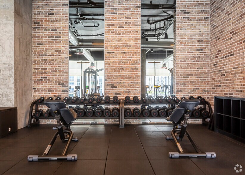 More Photos Of 221 SW 1st Ave, Fort Lauderdale Apartments For Lease