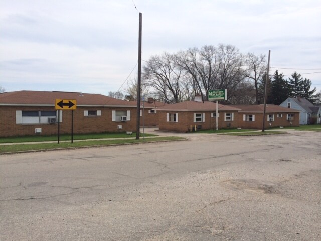 More Photos Of 3300 Hoyt St, Muskegon Hotel For Sale