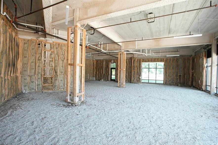 More Photos Of 400 W Washington St, Muncie Apartments For Lease