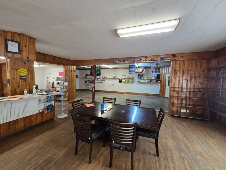 More Photos Of 10199 S Wayne Rd, Warren Showroom For Sale