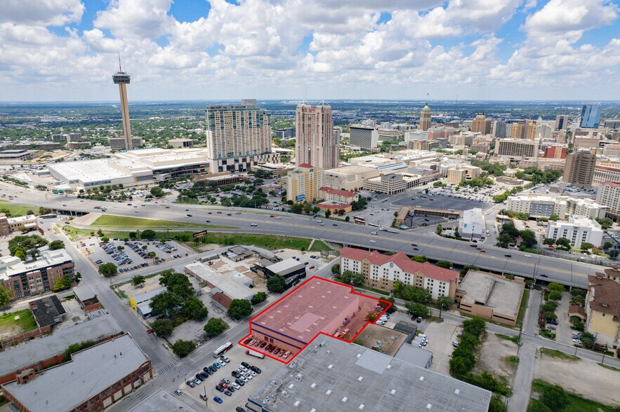 More Photos Of 1113-1133 E Houston St, San Antonio Warehouse For Lease