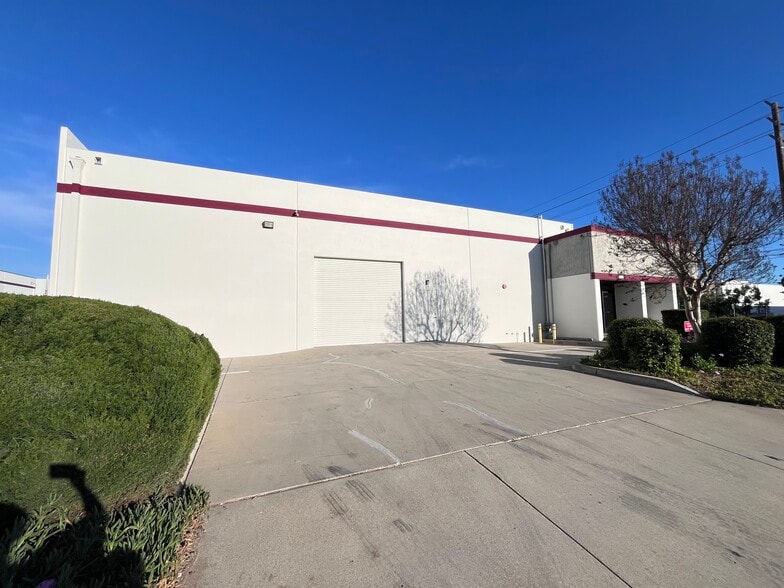 More Photos Of 14095 Laurelwood Pl, Chino Warehouse For Lease