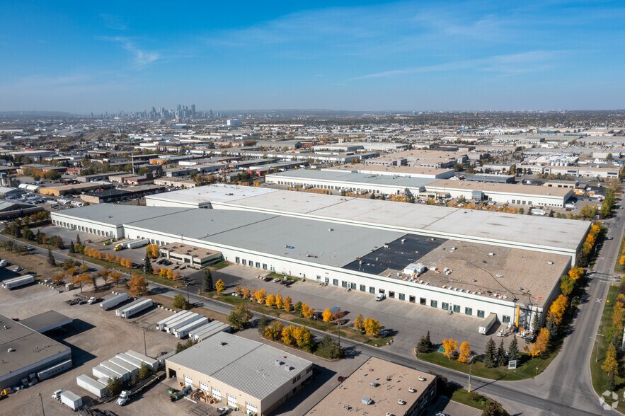 More Photos Of 4660-4770 68 Ave SE, Calgary Warehouse For Lease
