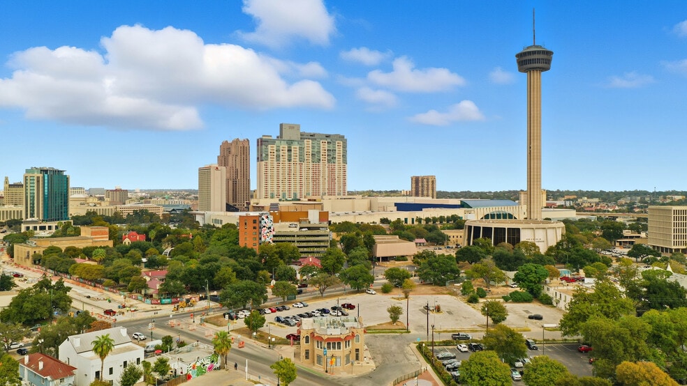 More Photos Of 604 S Alamo St, San Antonio Freestanding For Sale