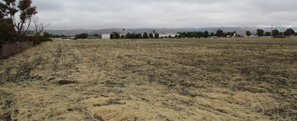 More Photos Of 0 Bert, Hollister Land For Lease