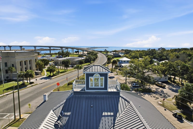 More Photos Of 51 Avenue C, Apalachicola Hotel For Sale
