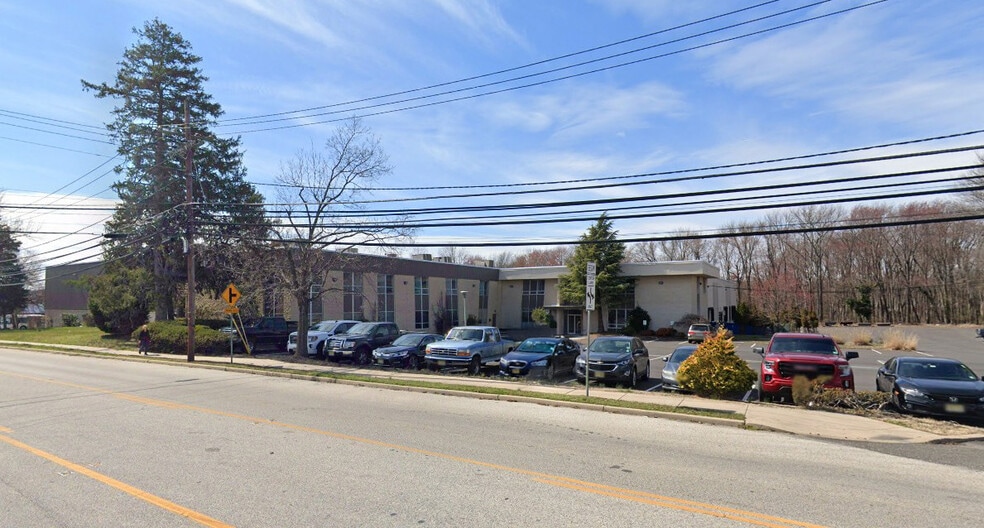 More Photos Of 1152 Marlkress Rd, Cherry Hill Warehouse For Lease