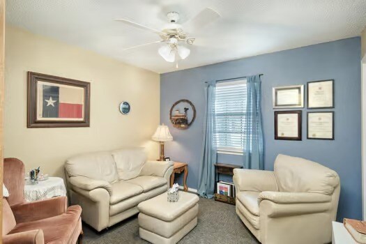 More Photos Of 403 W Anderson Ave, Round Rock Loft Creative Space For Sale