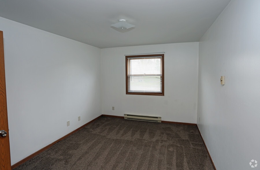 More Photos Of 911 W 3rd St, Nekoosa Apartments For Sale