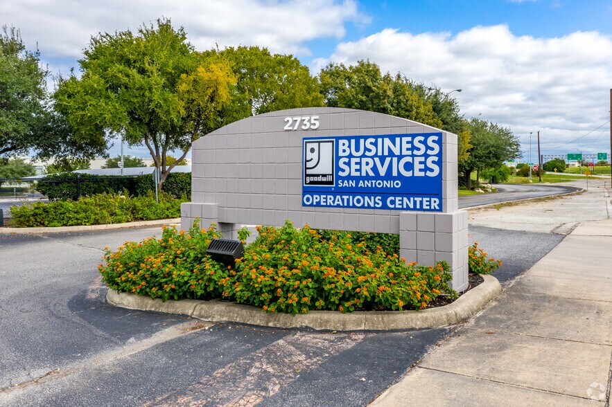 More Photos Of 2735 Austin Hwy, San Antonio Office For Lease