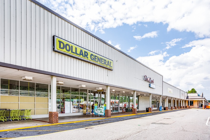 More Photos Of 903-915 W Union St, Morganton Storefront For Sale