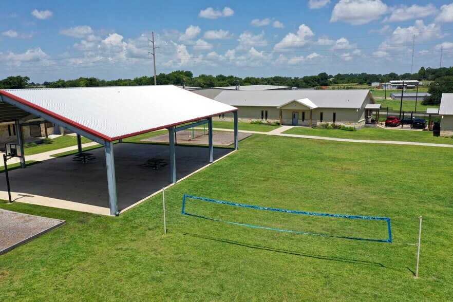 More Photos Of 4150 Highway 36 S, Brenham Shelter For Sale