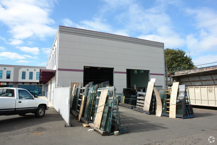 More Photos Of 1369 W 6th Ave, Eugene Storefront Retail Office For Lease