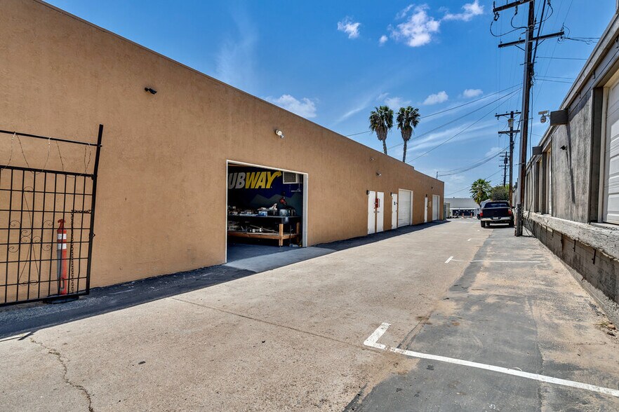 More Photos Of 6172-6196 University Ave, San Diego Storefront For Sale