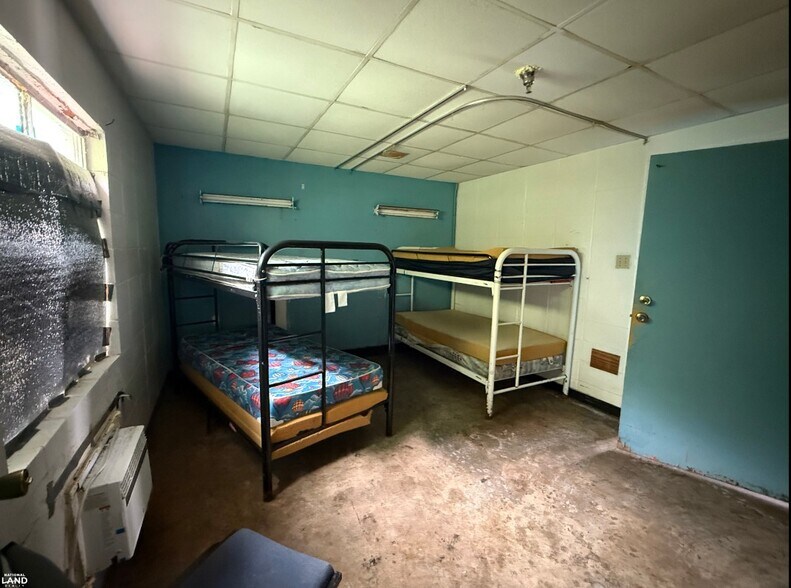 More Photos Of 201 Lee St, Tallulah Apartments For Sale