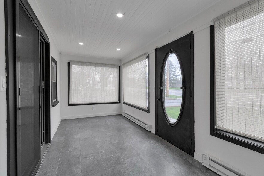 More Photos Of 9060 Main St, Clarence Storefront Retail Residential For Sale