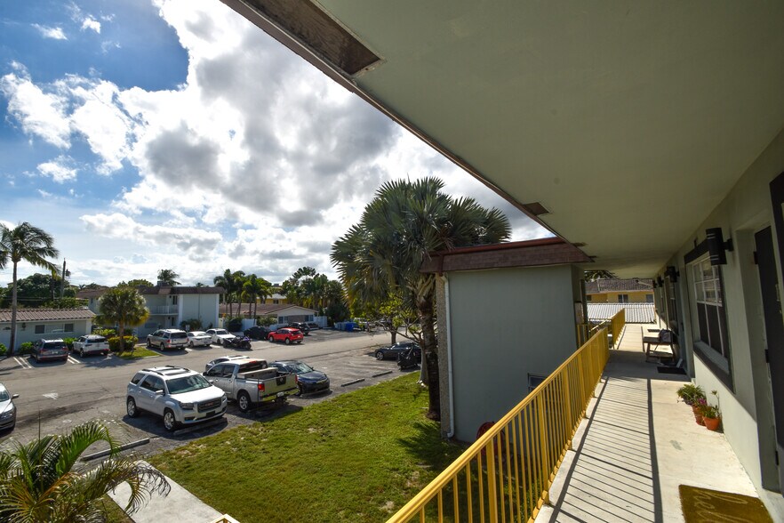 More Photos Of 2255 SE 5th St, Pompano Beach Apartments For Sale