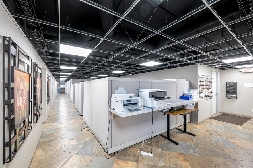 More Photos Of 2645 W Cheyenne Ave, North Las Vegas Flex For Sale