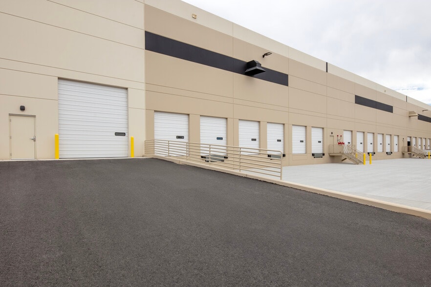 More Photos Of 420 Ingenuity Ave, Sparks Manufacturing For Lease