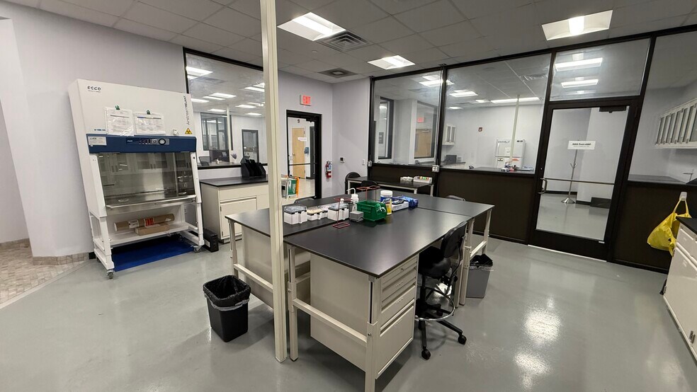 More Photos Of 2550 Brodhead Rd, Bethlehem Flex For Lease