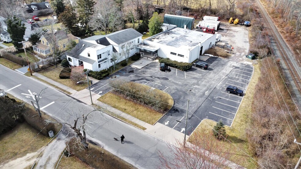 More Photos Of 32 Chichester Ave, Center Moriches Industrial For Sale