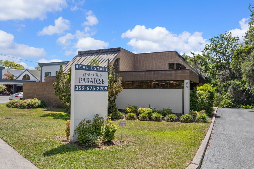 Primary Photo Of 315 Howell Ave, Brooksville Loft Creative Space For Sale