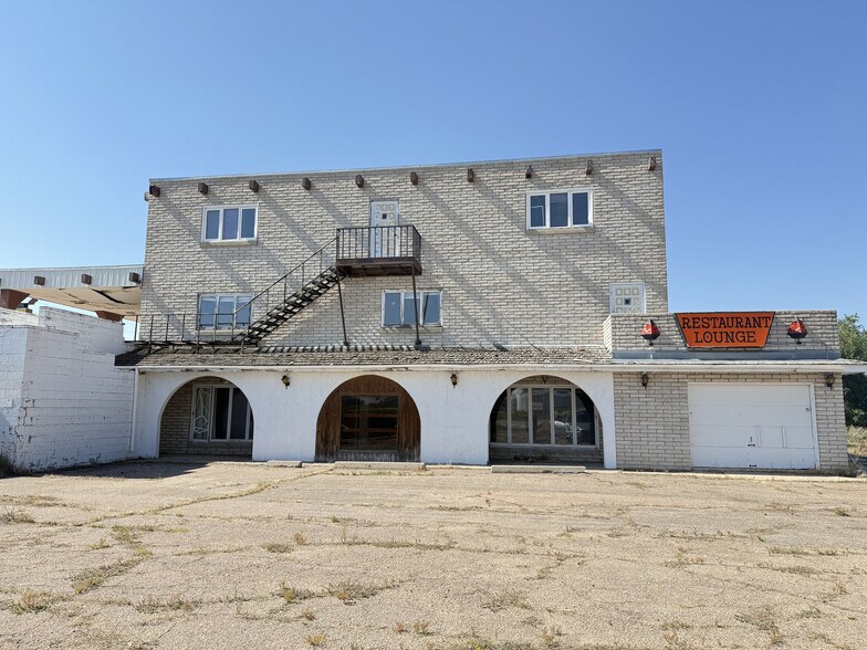 More Photos Of 605 W US Highway 20, Gordon Hotel For Sale