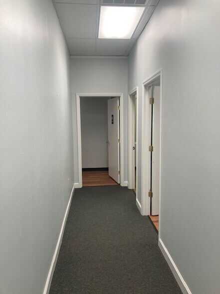 More Photos Of 119 Springhall Dr, Goose Creek Medical For Sale