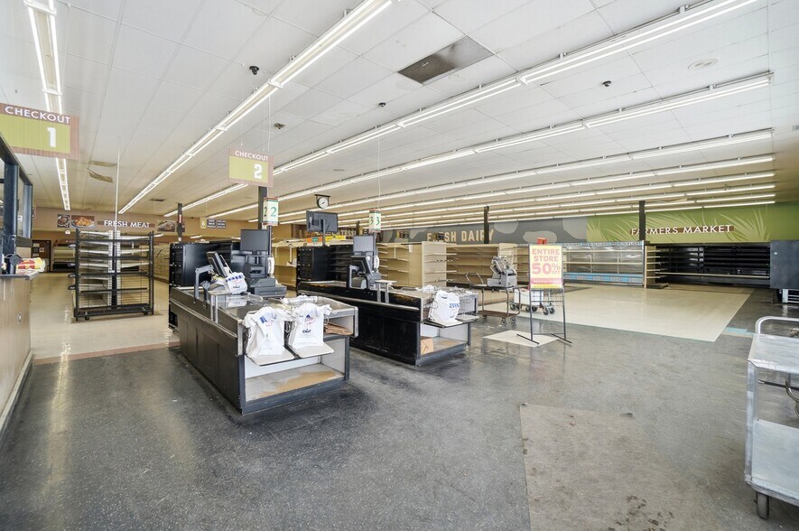 More Photos Of 602 E Main St, Cridersville General Retail For Sale