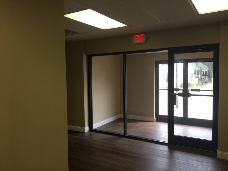 More Photos Of 1110 Harrison St, Frenchtown Office For Lease