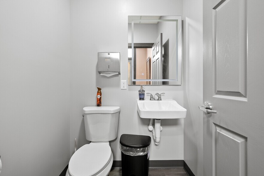 More Photos Of 117 E Allegan St, Otsego General Retail For Sale