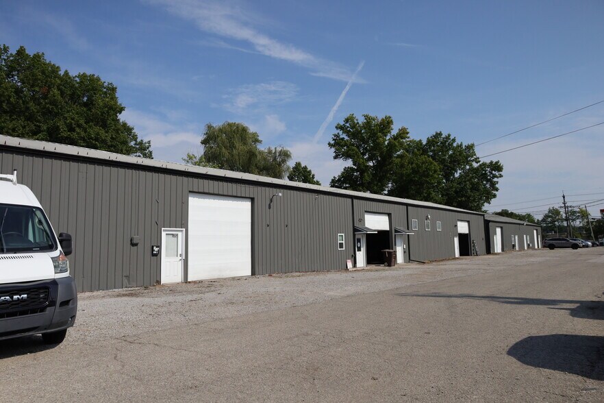 More Photos Of 6071 Branch Hill Guinea Rd, Milford Warehouse For Lease