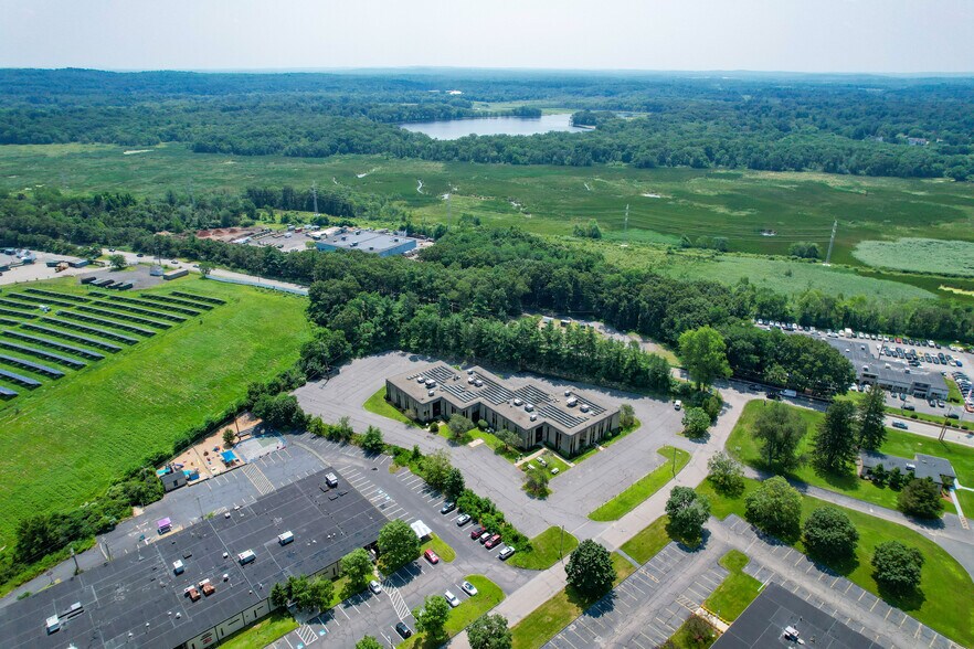 More Photos Of 526 Boston Post Rd, Wayland Office For Lease