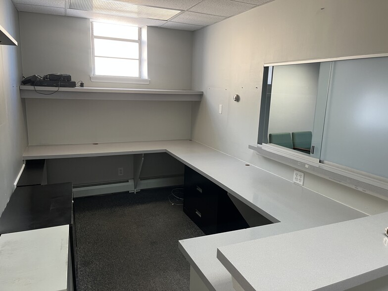 More Photos Of 642 E Chester Pike, Ridley Park Medical For Sale