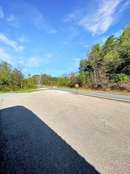 More Photos Of 703 US-30, Imperial General Retail For Lease