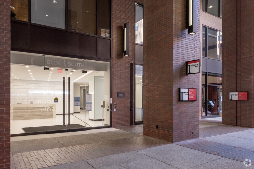 More Photos Of 1120 20th St NW, Washington Unknown For Lease