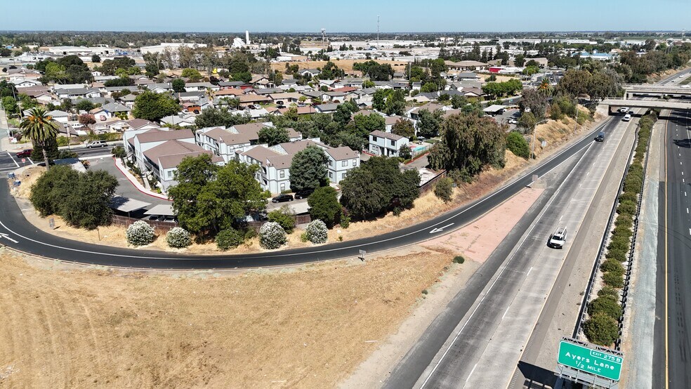 More Photos Of 409 N Lincoln Way, Galt Apartments For Sale