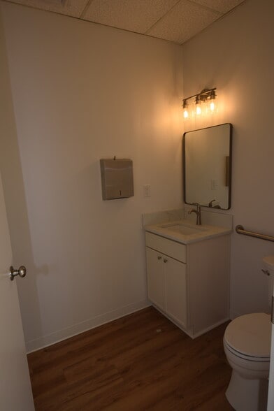 More Photos Of 6128 Brookshire Blvd, Charlotte Light Distribution For Lease