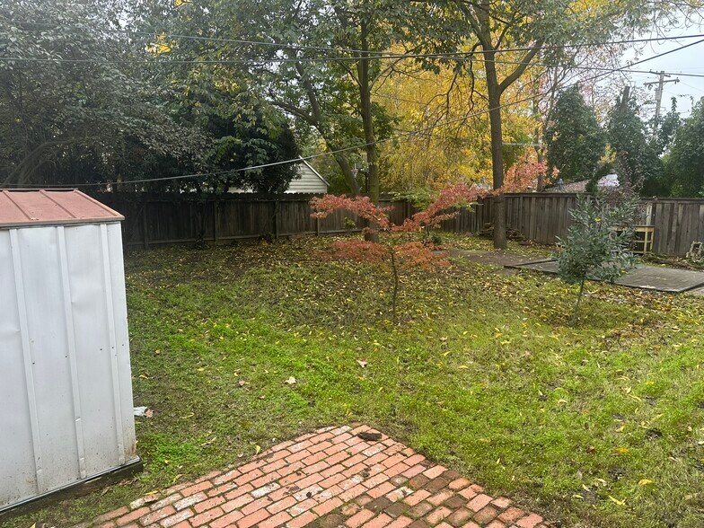 More Photos Of 150 W Stadium Dr, Stockton Apartments For Sale