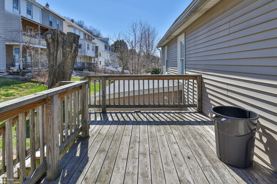 More Photos Of 302 W Abbott St, Lansford Multifamily For Sale