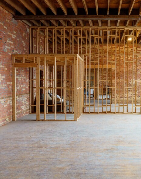 More Photos Of 601 Barton St E, Hamilton Schools For Sale