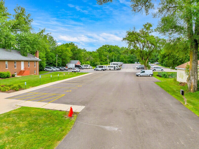 More Photos Of 1352 N Cedar Rd, New Lenox Religious Facility For Sale