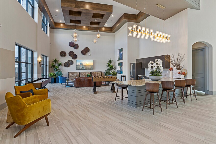 More Photos Of 900 Cinema Dr, Hudson Oaks Apartments For Lease