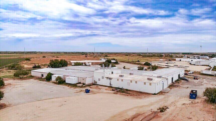 More Photos Of 1409 E Highway 350, Big Spring Industrial For Sale