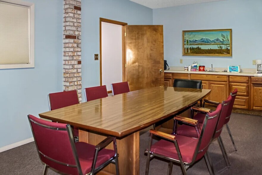 More Photos Of 301 1st St S, Shelby Office For Sale