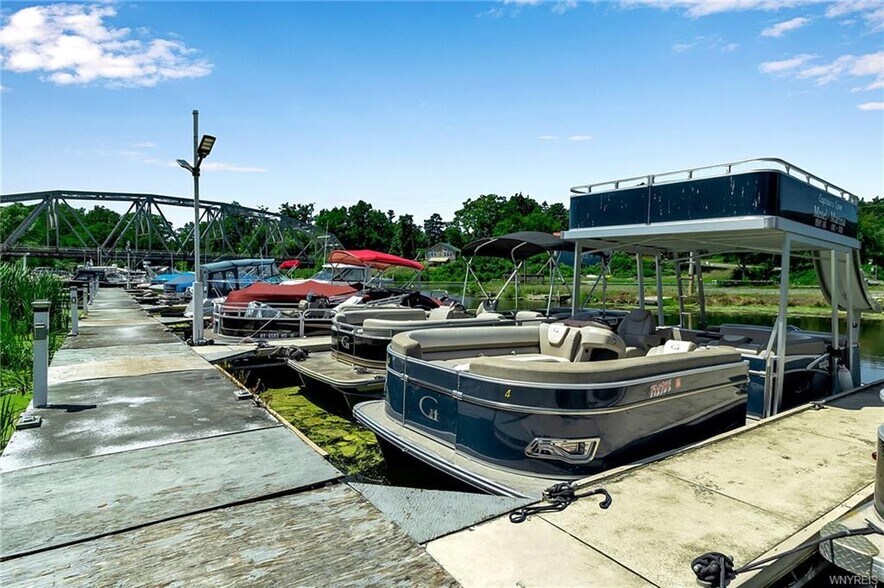 More Photos Of 14339 Roosevelt Hwy, Waterport Marina For Sale