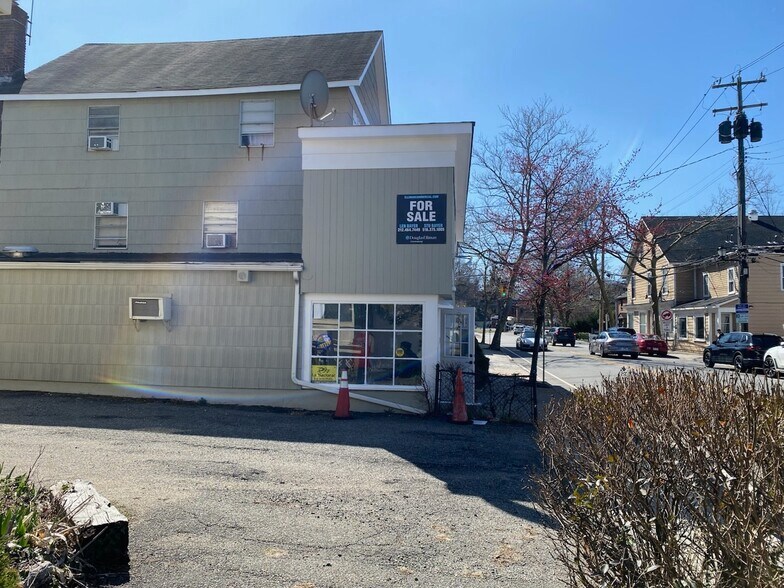 More Photos Of 20 Bryant Ave, Roslyn Storefront Retail Office For Sale