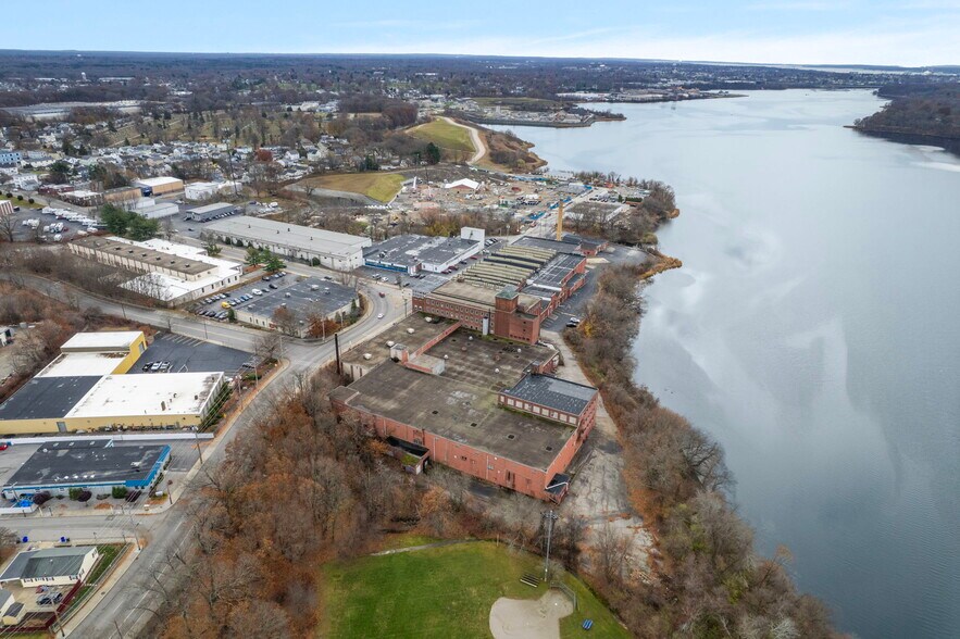 More Photos Of 721-727 School st, Pawtucket Industrial For Lease