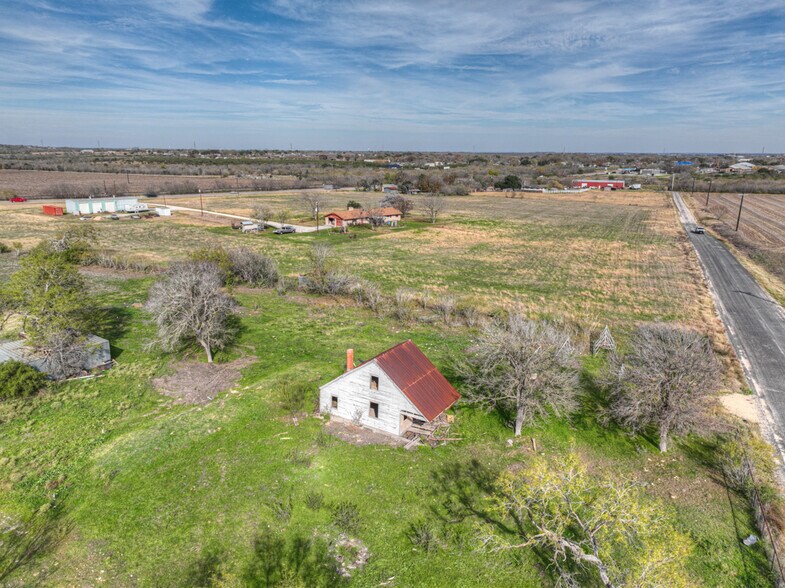 More Photos Of 931 W FM 78, Marion Land For Sale