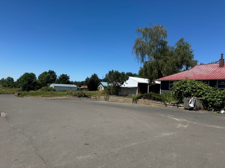 More Photos Of 18460 N Highway 99 W, Dayton Light Manufacturing For Sale